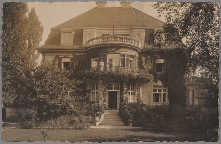 Die Villa der Familie Mann in der Münchner Poschinger Straße ca. 1920